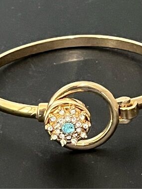 Magnolia and Vine Gold-Tone Bracelet with Blue Center Crystal and Clear Accents